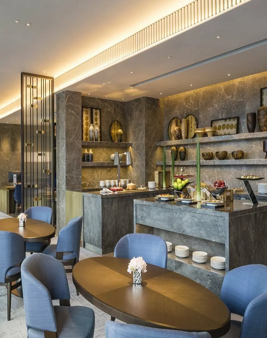 Hyatt Centric Victoria Harbour Hotell Hongkong 4*,