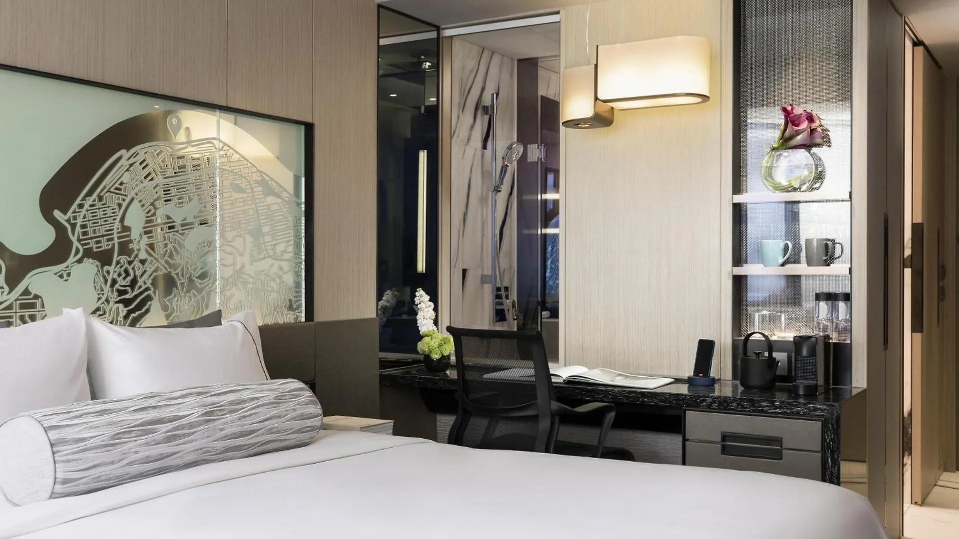 ****  Hotel Hyatt Centric Victoria Harbour Hongkong China